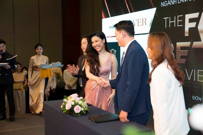 Nhà tài trợ đồng hành cùng The Face Beauty 2022 viết nên trang mới về quà tặng cho ngành thẩm mỹ